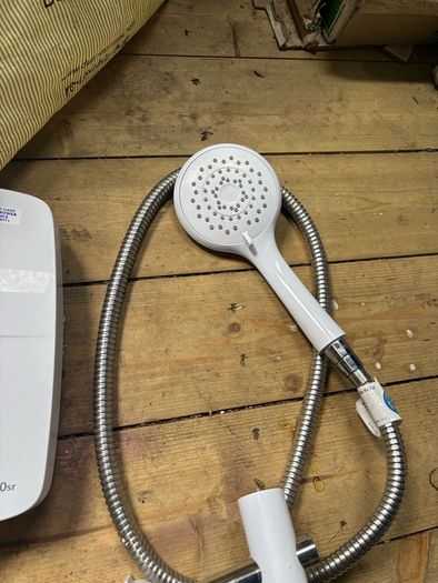 Triton T90sr electric shower
