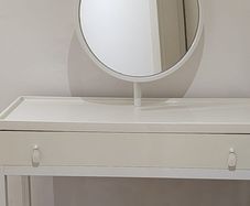 vanity table