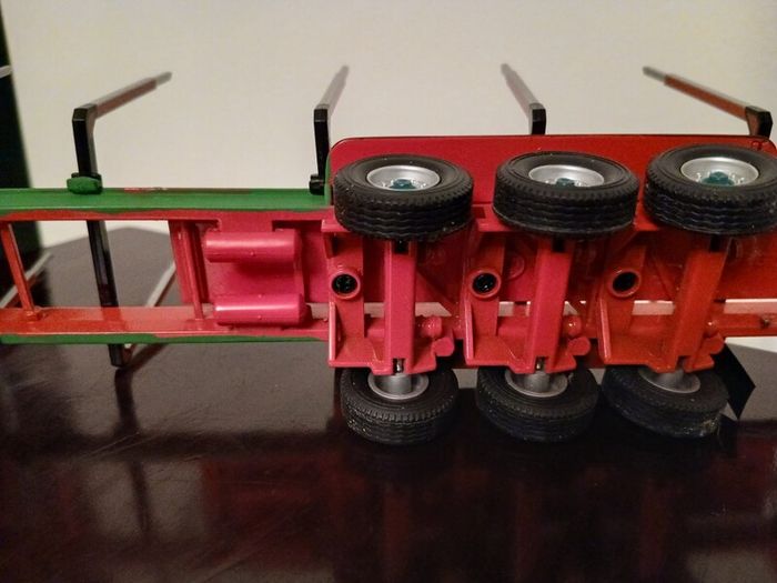 Corgi 1/50 scale truck and trailer