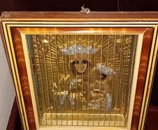 Vintage Catholic Religious Icon Changes In 3 Different Motifs.