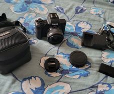 Canon EOS M50 // with 15-45mm kit lens