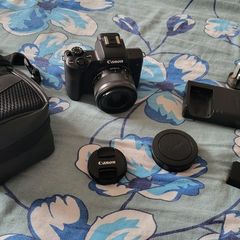 Canon EOS M50 // with 15-45mm kit lens