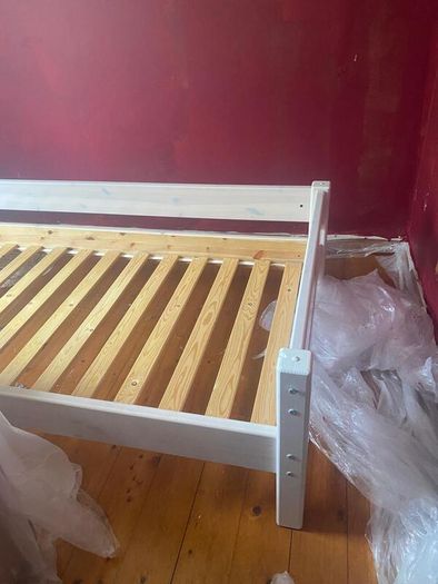 Mid sleeper bed