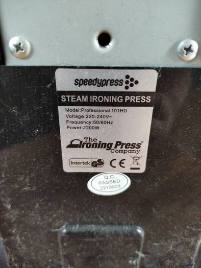 Ironing press