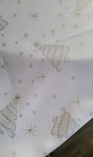Bespoke Christmas tablecloths, runners, napkins. Made to measure