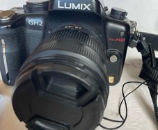 Panasonic Lumix GH2 Camera + Zoom Lens