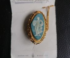 Brand New Vintage Cameo Brooch