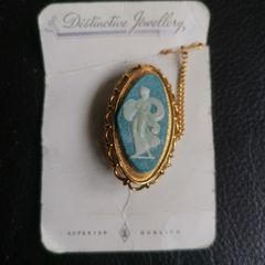 Brand New Vintage Cameo Brooch