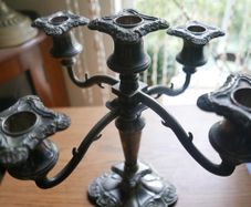 Vintage Candle Candleabra 4 Arm 5 Candle  10,5"tall-11" Wide
