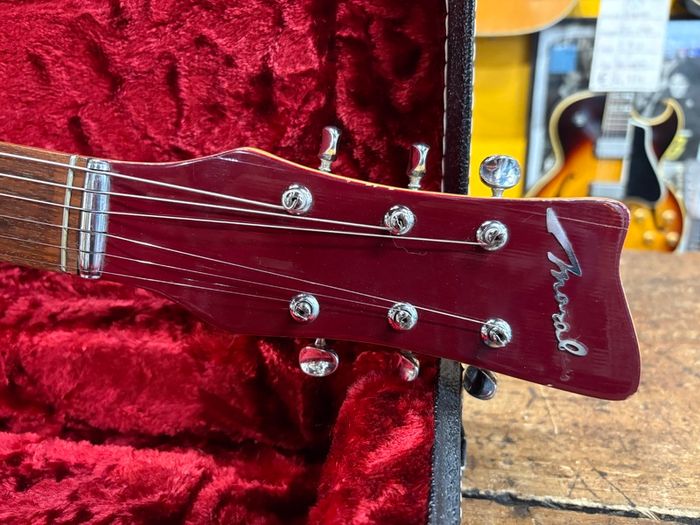 Zen-On Morales Mosrite Red 1960's