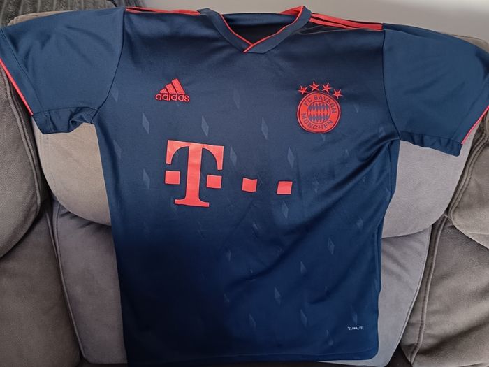 Bayern Munich football jersey