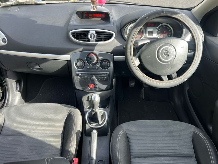 2013 Renault Clio Nct/tax\low Kms
