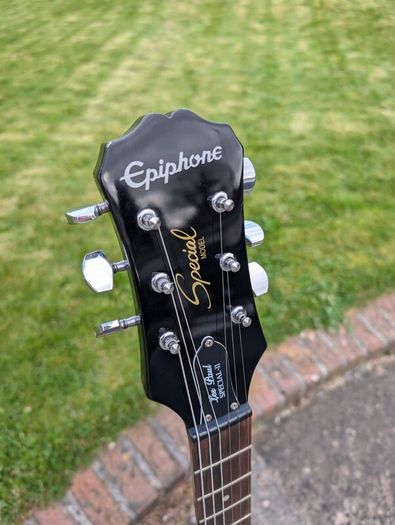 Epiphone Les Paul Special Electric Guitar