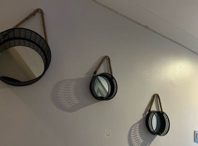 Candle holder wall decor