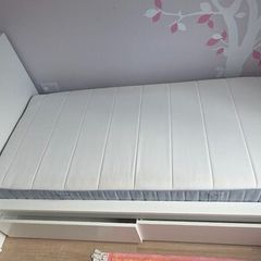 Single bed, 2 storage drawers with mattress