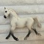 2013 Schleich White Arabian Mare approx 4" Horse Pink Braids D-73527 Used Please see pictures Image 2