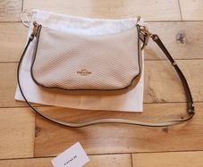 coach handbag (authentic)