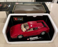 Ferrari Testarossa 1/18 Burago