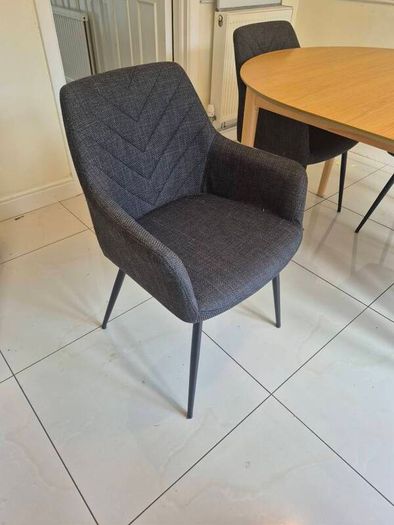 Table & 6 Chairs