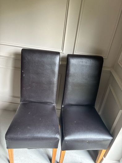 kitchen table and chairs