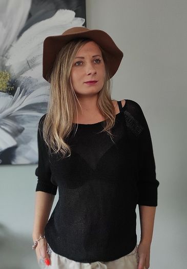 Women's sweater
