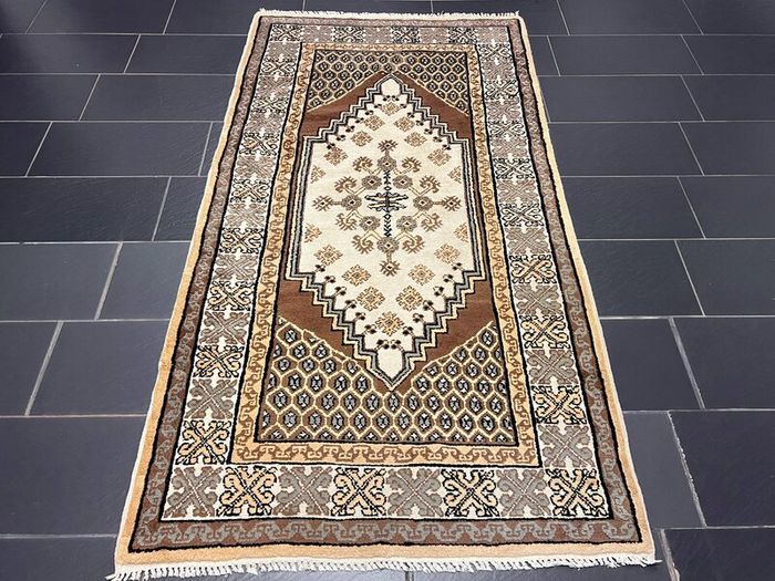 Moroccan Berber Rug 237x127cm (Maroc)