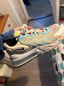 mens Nike runners size 9