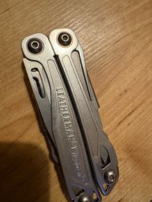 leatherman Wingman camping multitool edc fishing pliers USA hiking Swiss army