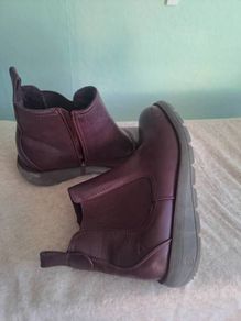Heavenly Feet purple leather ankle boots