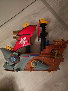 Pirate Boat