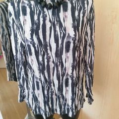 Women's Top Nwt Size 16