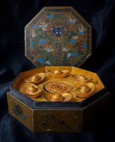 Vintage Chinese Octagonal Lacquered Box with Gilt-Bronze Sycee Ingots And Zodiac Coin
