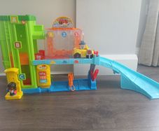 Fisher Price Little People Light up Garage