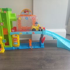 Fisher Price Little People Light up Garage