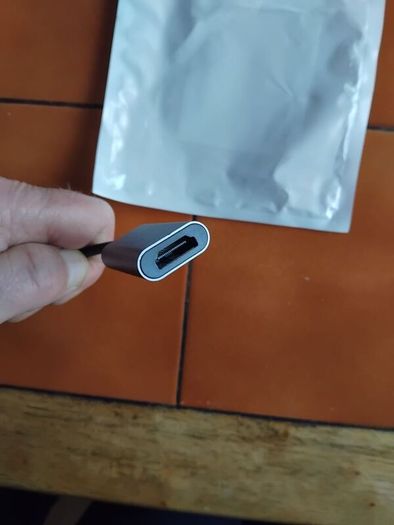 C To Hdmi or hdmi to c.