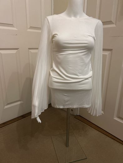 White tunic top, pleated angel wing long sleeves