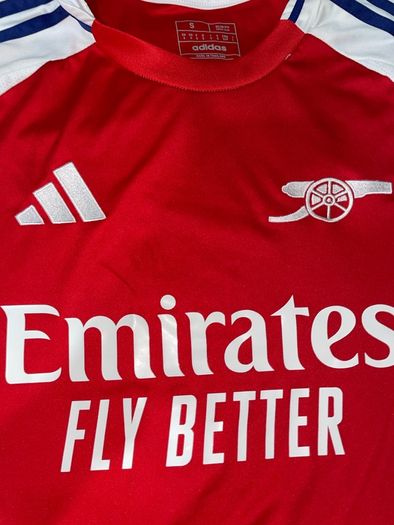 Real arsenal football jersey can ship if needed