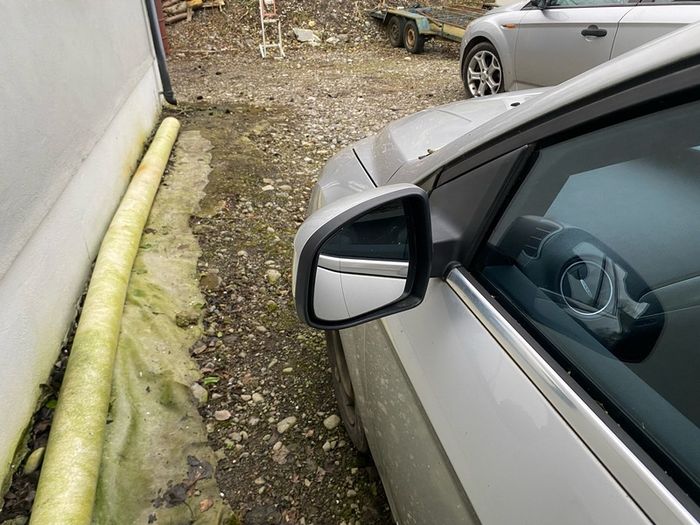 Ford Mondeo mk4 2010 passenger side wing mirror
