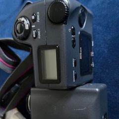 Vintage Nikon Coolpix 990 3.34MP Digital Camera - 3x Optical Zoom