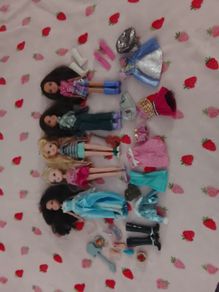 moxie girl doll bundle clothes and accessories