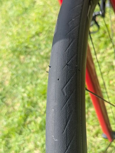 Boardman Road Comp. Size 51cm (small) with Hunt Wheels.