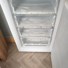indesit fridge