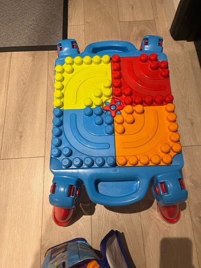 MEGA Bloks Building Blocks Build 'N Learn Table Blue and Red