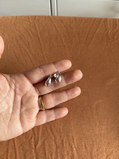 Tear drop earrings 18k White Gold