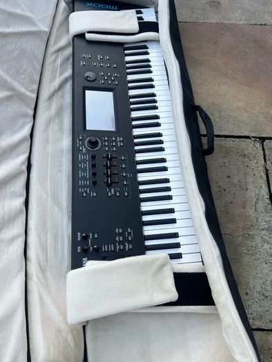 Yamaha MODX 7 with Gator Pro Case
