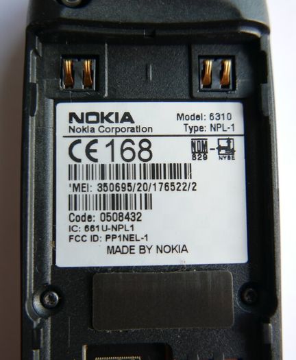 Vintage Nokia 6310 and charger