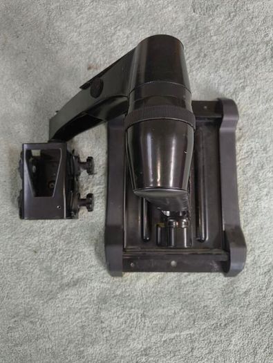 Sanus VMF220 Full-motion TV wall mount