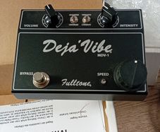 Fulltone Mini Deja Vibe MDV-1 pedal