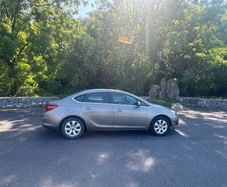 Opel Astra Saloon 1.6