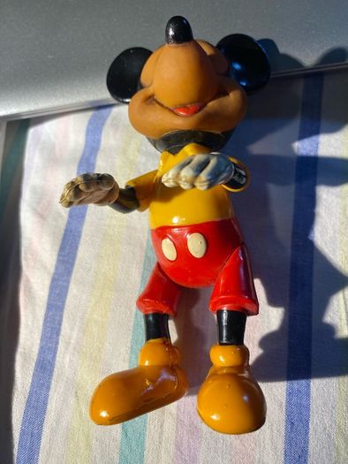 a vintage 1970s Walt Disney Productions hard plastic/vinyl jointed Mickey Mouse figure (made in Hong Kong)